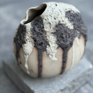 Vase speckled clay glazed