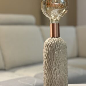 Lampa vyrezávaná